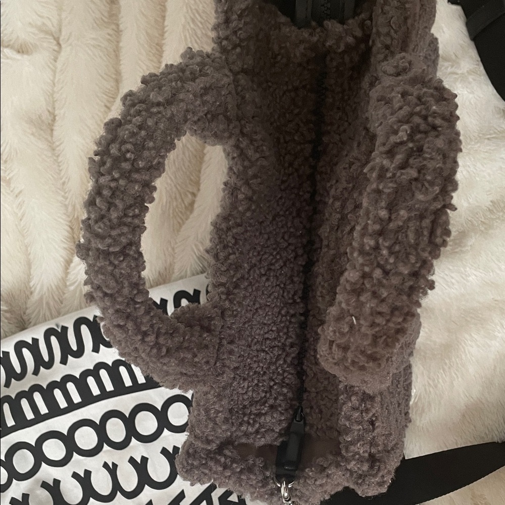 Marc Jacobs Fuzzy Brown Tote Bag - Picture 4 of 8